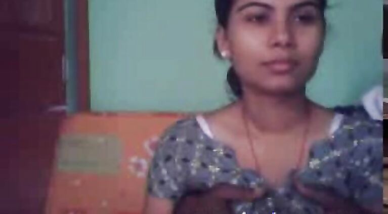 indian amateur couple on live sex cam