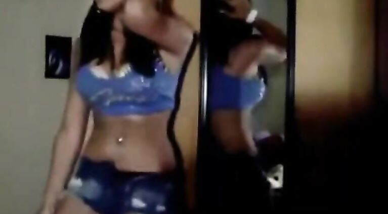 Masturbación de una Chica Morena Sexy Love,Sexo Oral y Vaginal Semen Cream