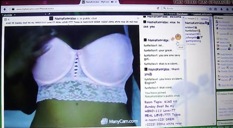 NatiaKotridze espiandola en la webcam