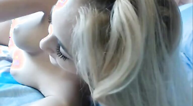 ZINTIA IN CAM SHOW