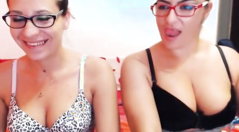 Hot babes licking eachothers titties and toes