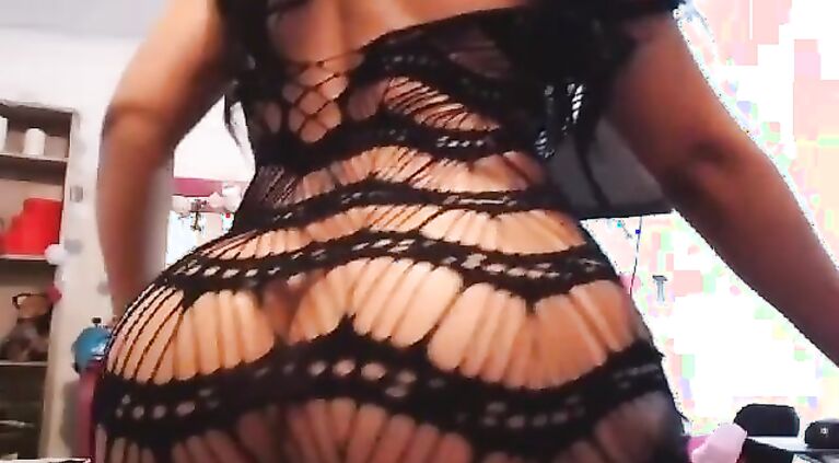 Big ass latina having naughty fun