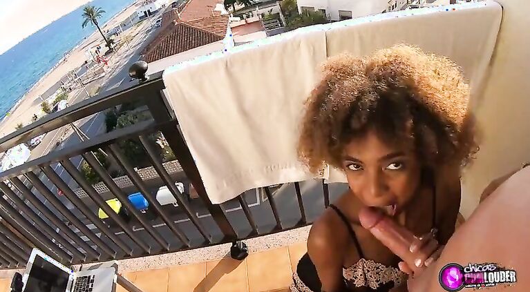 Luna Corazon doing a live webcam show in a Balcony