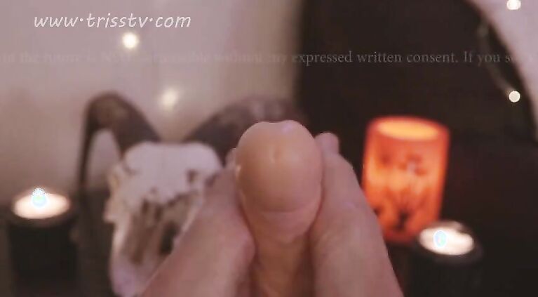Halloween is ending with a super sexy footjob | Triss2020