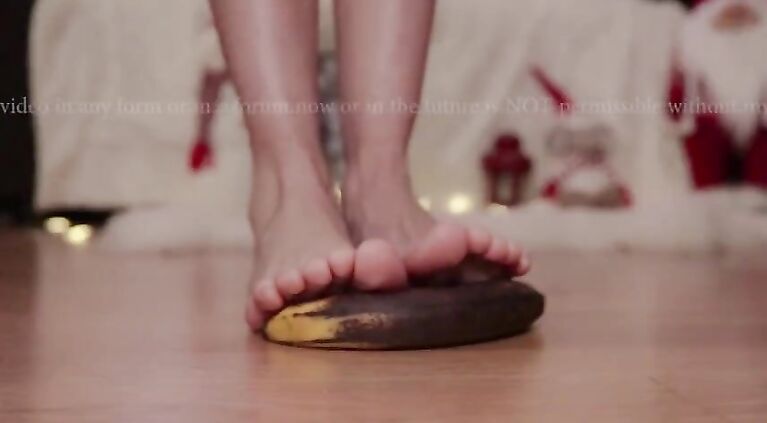 Crush Banana | Triss2020 on Chaturbate