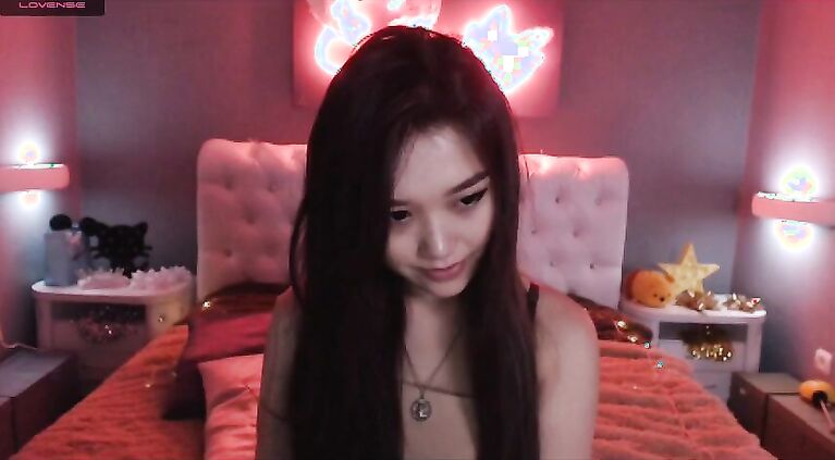 Japanese webcam model, perfect ass