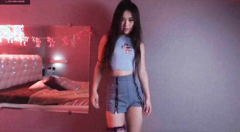Anime webcam model, small tits, perfect ass