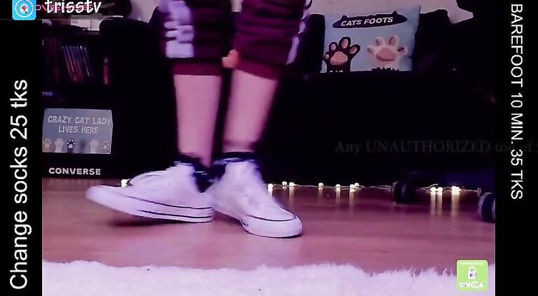 Chaturbating With My New White Converse All Star | Triss2020 on Chaturbate