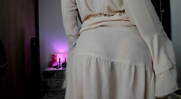 Redhead otaku with big tits – webcam girl