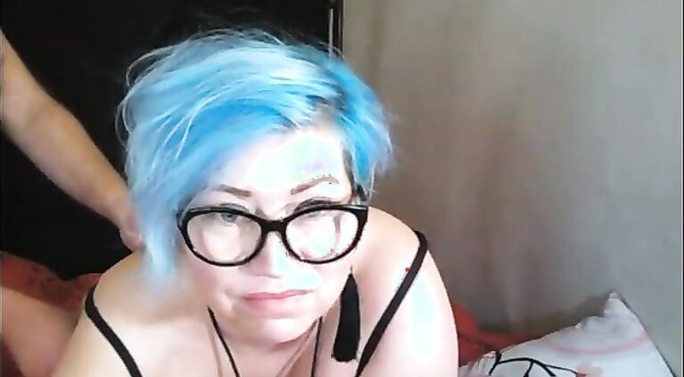 My extravagant mature wife dyed her hair blue, but her cunt is still beautiful and wet ...