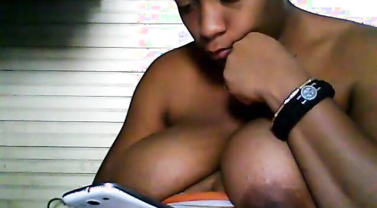 Bored Ebony Busty BBW Webcam Rubs Pussy