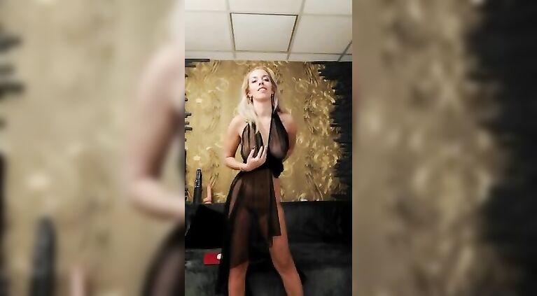 Lap dance young whore seduce you - Aisha Star