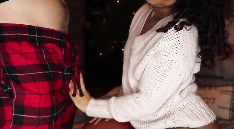 A Christmas Creampie Story (HE CAME 7 TIMES!!!)