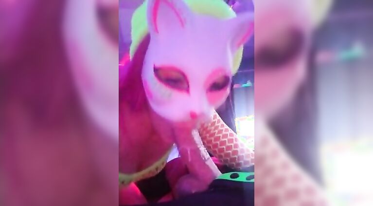 @SexyNeonKitty Sloppy Blowjob and lots of cum after pegging Chaturbate Live