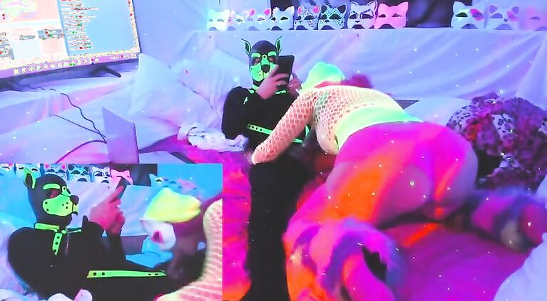 @SexyNeonKitty Blowjob after Pegging ScrewMe-Doo Chaturbate LIve