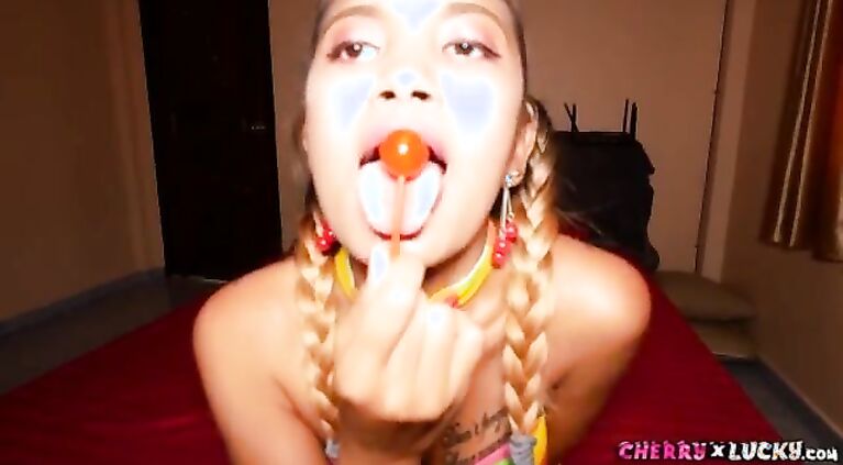 Thai girl on webcam show