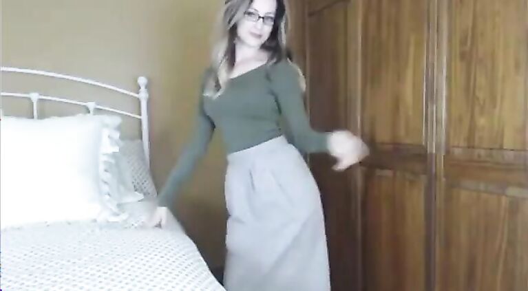 Christian girl showing her wicked side - pornogozo.com