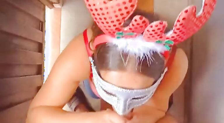 Venezuelan Unfaithful Wife Sucks Me Off At Christmas And New Years Eve She Loves To Be Shouted Submissive Slutty Bitch Mama Huevo !! (Oral Sex In Exchange For Money) FULL ON XRED
