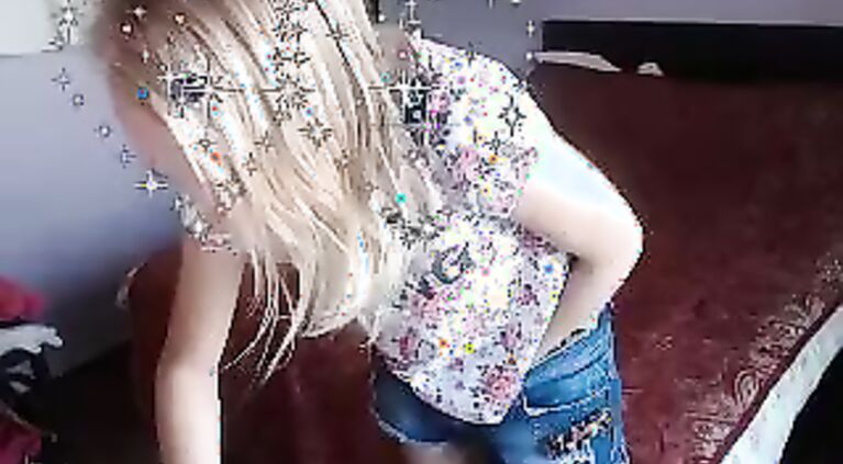 Bedroom flex girl no nudity play coconut_girl1991_130217 chaturbate REC