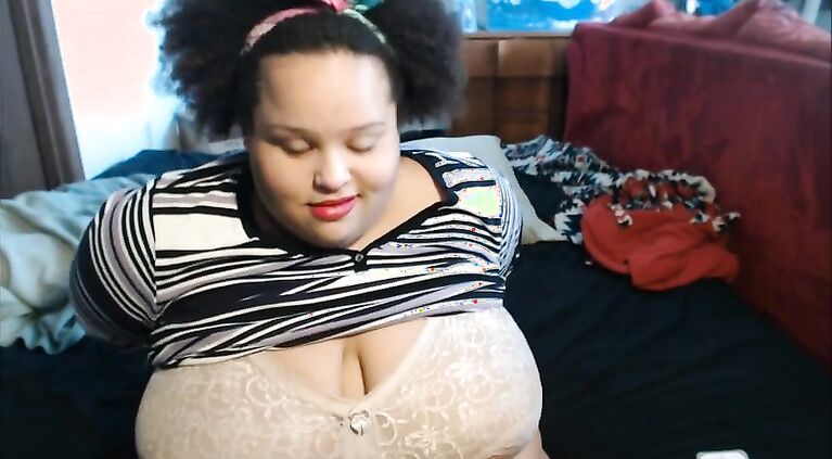 First Video After Turning 21! Fat ebony rubs her clit to orgasm