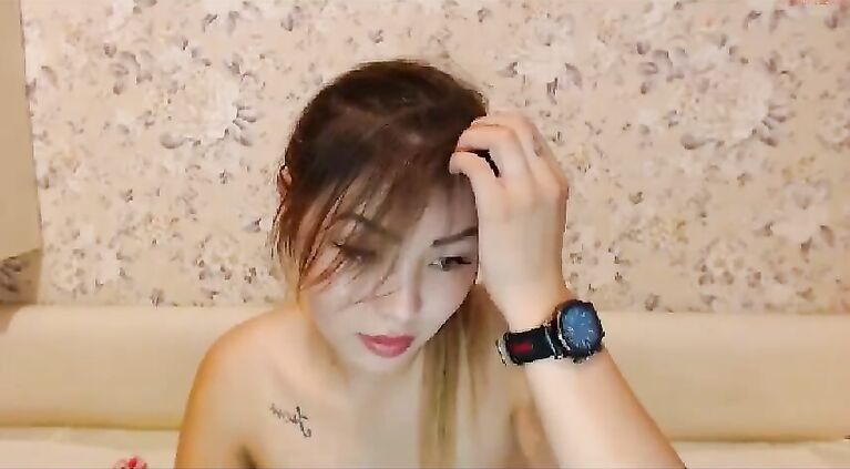 Webcam asian girl on webcam