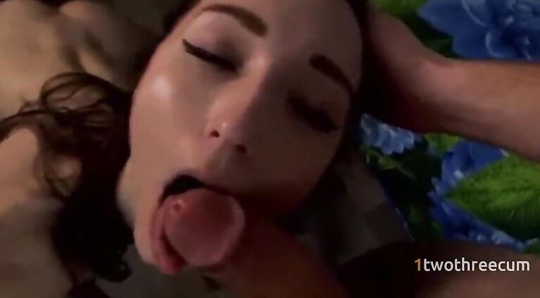 WEBCAM BLOWJOB FROM YOUNG LADY
