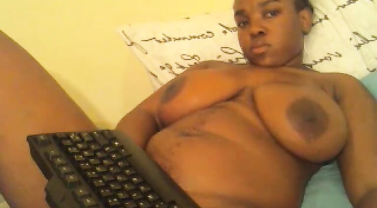 Big Pretty Ebony Webcam Tits