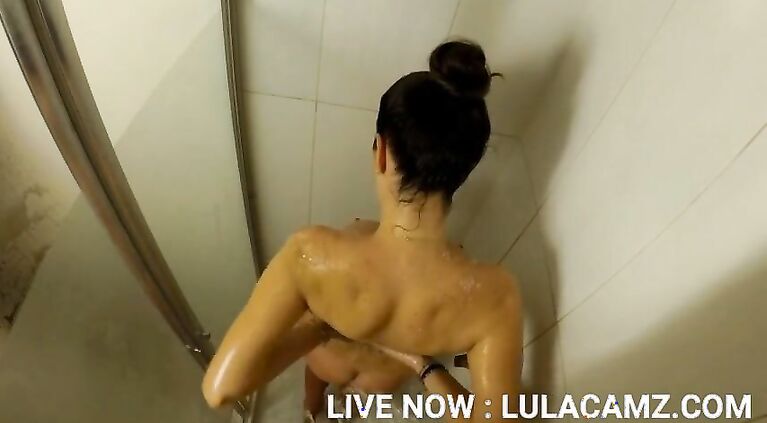 COME HAVE A SHOWER WITH ME...