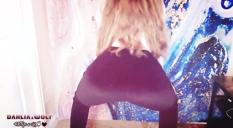 Twerking and Dancing