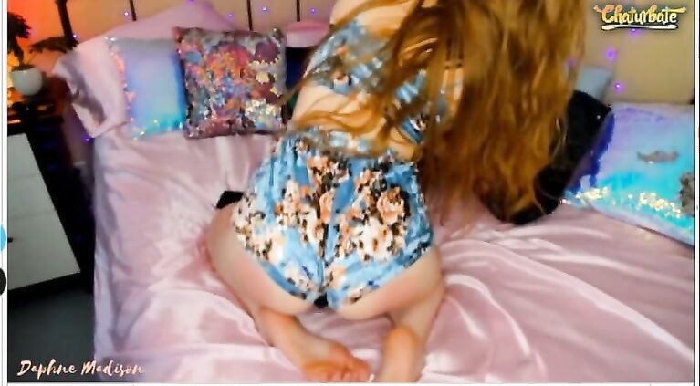 Daphne Madison shows feet soles and cross eyes on chaturbate 2