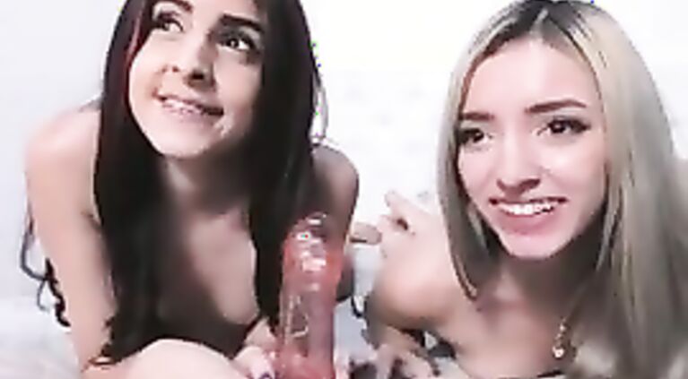Webcam Lesbians #3