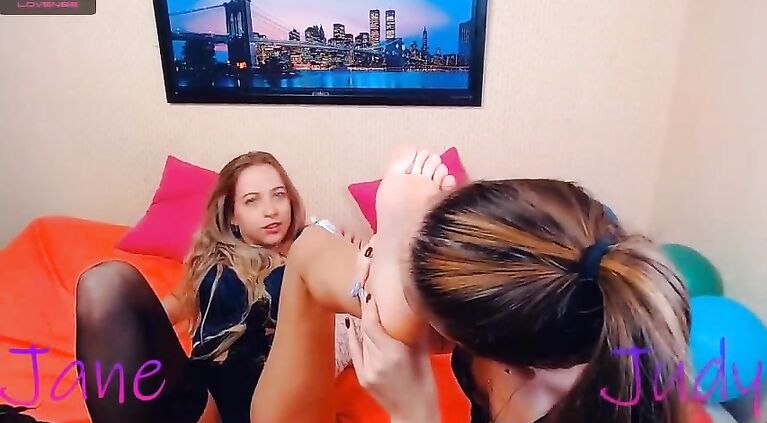 Lesbians Webcam 148
