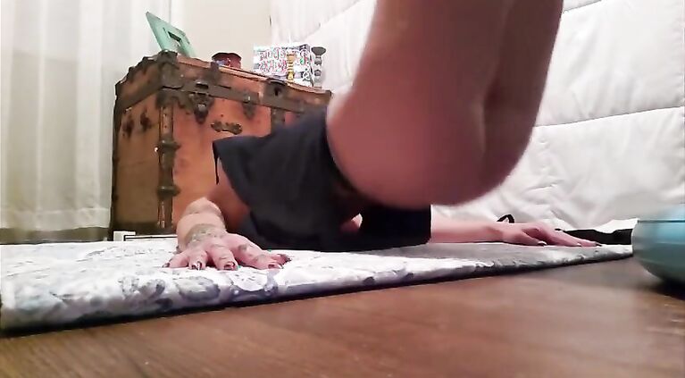 Fit Girl Rubber Yoga Ball Workout Naked- Mandy FoXXX