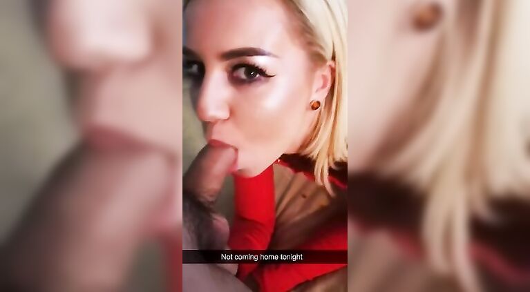 Cheating girlfriend sends snapchat to her boyfriend while she gets fucked