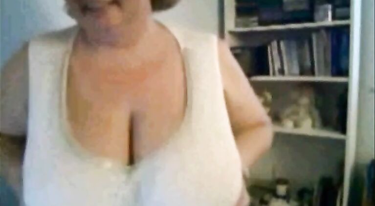 fat sexy mature webcam