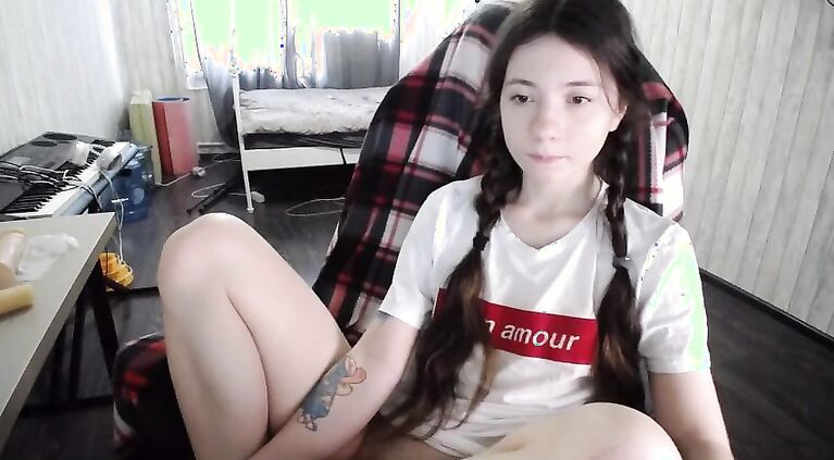 lovely girl have pink cute pussy (chaturbate:Sexy_b0rsch's )