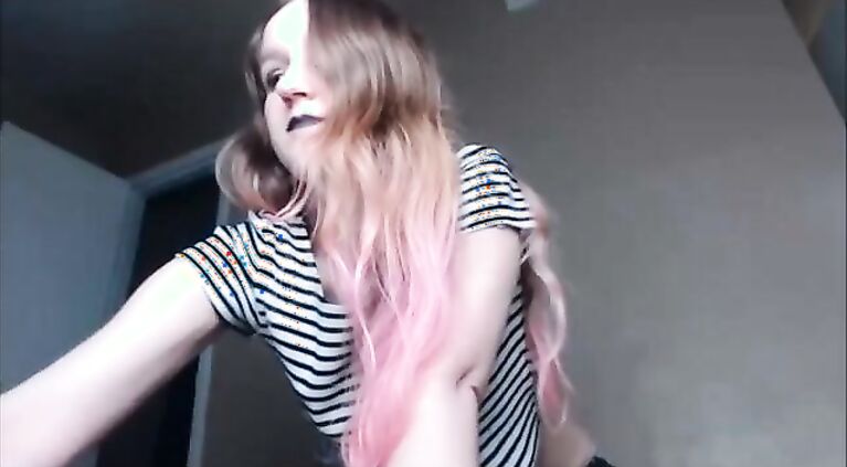 maria_w chaturbate room subject changed to I'm back after 7months # tease 1
