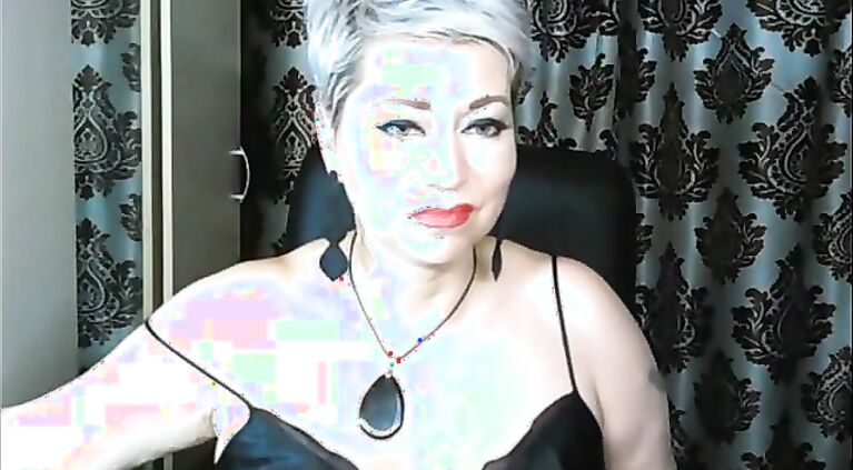 Super mature Russian slut AimeeParadise's asshole gaping .!.